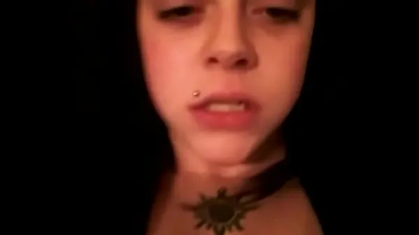 Beste Chubby teen makes a video for her bf nye filmer