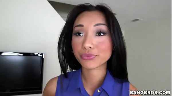 BANGBROS - Asian Teen Alina Li Takes A Big Mouthful From Brannon Rhoades Film baru terbaik