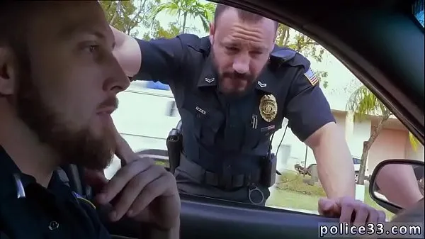 Najlepšie nové filmy (Gay police with fat cock and xxx boy movie Fucking the white officer)