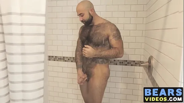 最佳Bear washes his furry body and spanks his thick monkey新电影