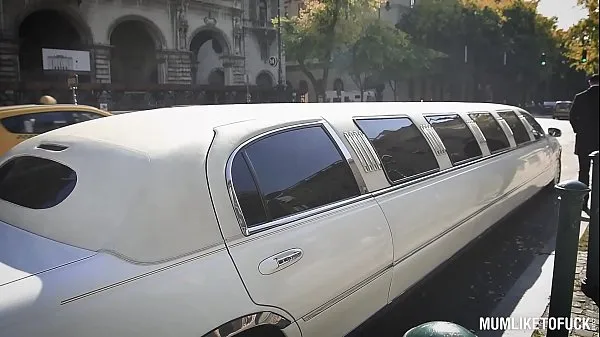 Najboljši Milfs Kayla Green & Angelina Brill fucked real hard in luxurious limousine novi filmi