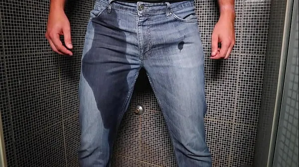 Best Guy pee inside his jeans and cumshot on end new Movies