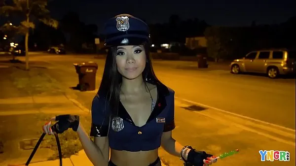 En iyi YNGR - Asian Teen Vina Sky Fucked On Halloween yeni Film