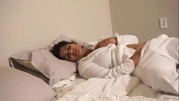 En iyi Alone Aunty playing in bed Cums many times - Maya yeni Film