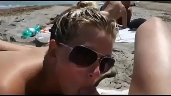 Beste Witiet gives blowjob on beach for cum nye filmer