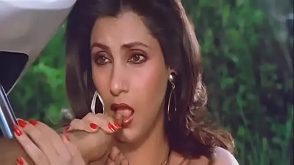 최고의 Sexy Indian Actress Dimple Kapadia Sucking Thumb lustfully Like Cock 새 영화