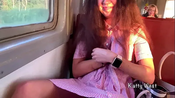 بہترین the girl 18 yo showed her panties on the train and jerked off a dick to a stranger in public نئی فلمیں