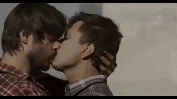 Bedste Eduardo Togi and Jesús Canchola Sánchez gay kiss from movie Bittersweet Waters nye film