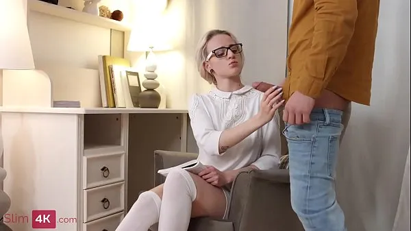 Najboljši Blonde bookworm facialized after spontaneous sex with friend novi filmi