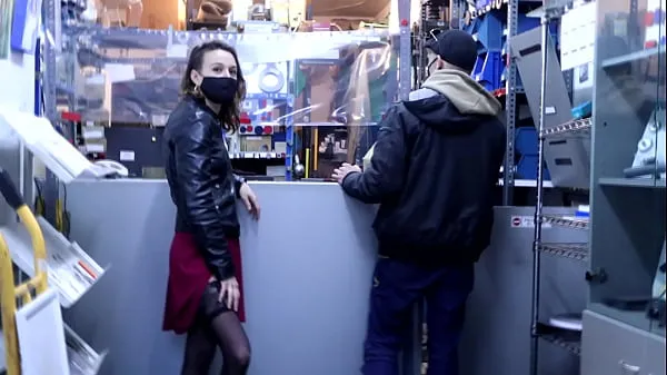 Beste Public Nudity in Pandemia, flashing in a bar, supermarket and street nye filmer