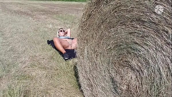 The public agent Lucie is fucked by a stranger in the nature by the roadside !!! What a bitch Phim mới hay nhất