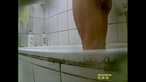 Nejlepší nové filmy (Hidden camera in the bathroom)