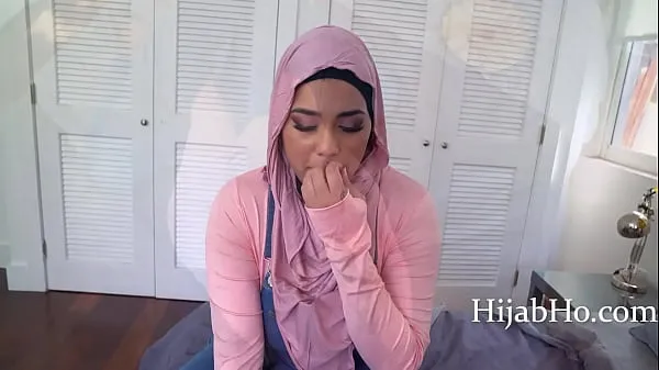 Bedste Fooling Around With A Virgin Arabic Girl In Hijab nye film