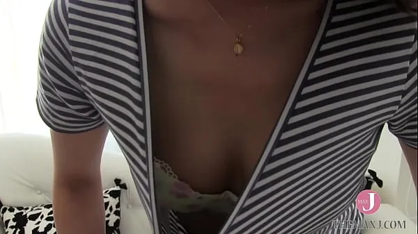 최고의 A with whipped body, said she didn't feel her boobs, but when the actor touches them, her nipples are standing up 새 영화