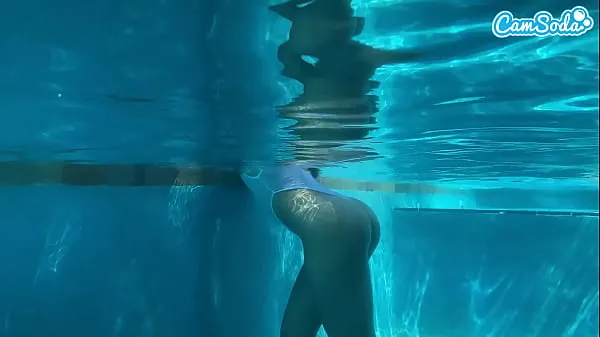 최고의 Underwater Sex Amateur Teen Crushed By BBC Big Black Dick 새 영화