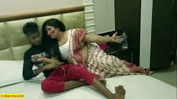 Beste Indian Bengali Stepmom First Sex with 18yrs Young Stepson! With Clear Audio nye filmer