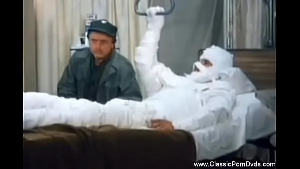 I migliori Classica parodia dell'infermiera in tempo di guerranuovi film