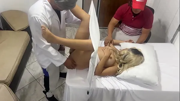 Najboljši My Wife is Checked by the Gynecologist Doctor but I think He is Fucking Her Next to Me and my Wife likes it NTR jav novi filmi
