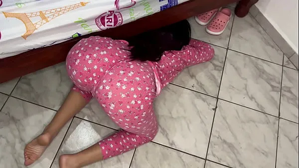 최고의 I Trick my Beautiful Stepdaughter into Looking Under the Bed to See Her Big Ass 새 영화