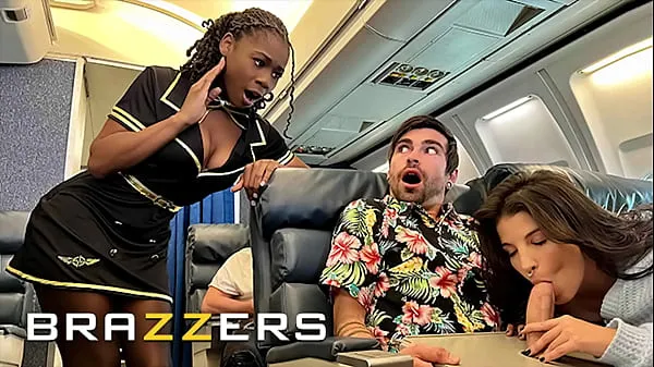 Beste Lucky Gets Fucked With Flight Attendant Hazel Grace In Private When LaSirena69 Comes & Joins For A Hot 3some - BRAZZERS nye filmer